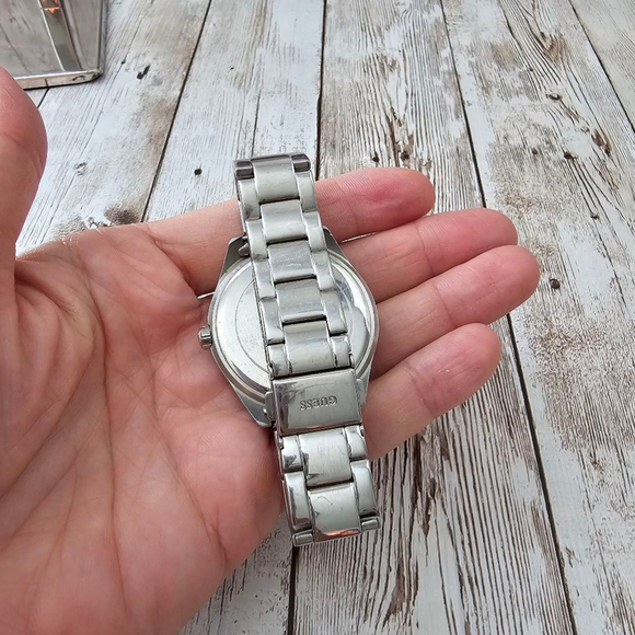 Women's Guess Silver Watch - Picture 4 of 6